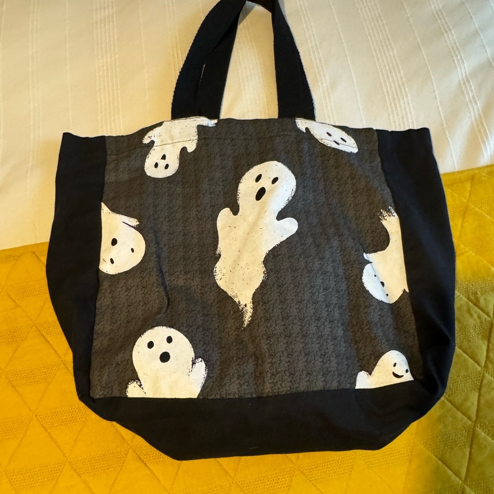 Large ghost tote bag